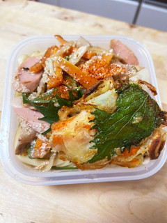 簡単!明太子クリーム焼きうどん☆満腹弁当-レシピのメイン写真