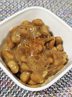 3分で完成!なめ茸と七味のおつまみ納豆-レシピのメイン写真