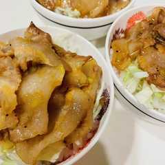 รูปของ スタミナがっつり！ネギ塩豚丼