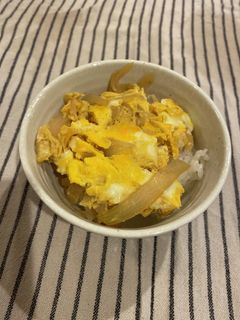 玉ねぎの卵とじ(カツなしカツ丼の具)-レシピのメイン写真