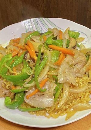 サリ麺で焼きそば・焼き肉のタレで-レシピのメイン写真