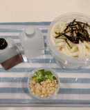 お弁当にレンチン茹でうどんで、ざるうどん