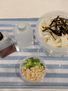 お弁当にレンチン茹でうどんで、ざるうどん-レシピのメイン写真