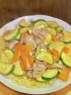 サリ麺でズッキーニのあんかけ焼きそば-レシピのメイン写真