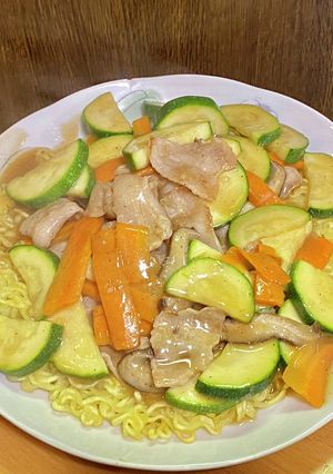 サリ麺でズッキーニのあんかけ焼きそば-レシピのメイン写真