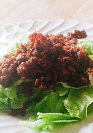 夕食10分★ピリ辛肉味噌のぶっかけレタス-レシピのメイン写真