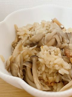 きのこたっぷり!炊き込みご飯の素アレンジ-レシピのメイン写真