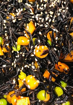 基本のひじきの煮物　お鍋で煮るだけ♡-レシピのメイン写真