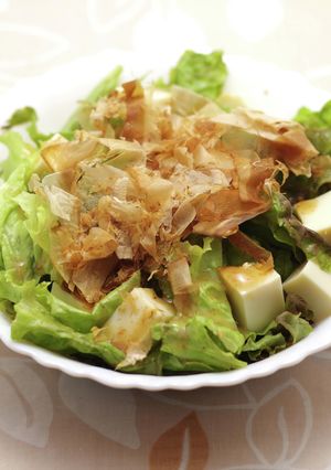 発見！厚揚げの皮を剥いで豆腐サラダ-レシピのメイン写真