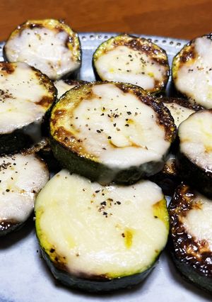 ズッキーニのチーズ焼き-レシピのメイン写真