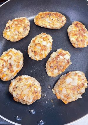 鰯缶と冷凍里芋で万能タネ-レシピのメイン写真