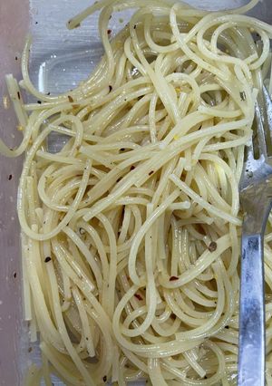貧乏ズボラ飯　電子レンジペペロンチーノ-レシピのメイン写真