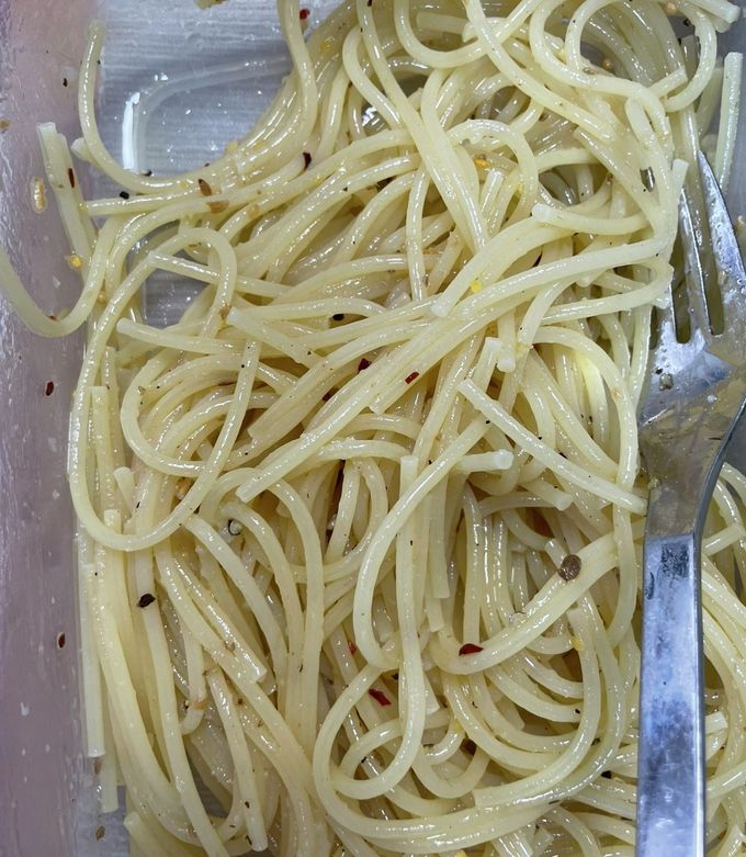 貧乏ズボラ飯 電子レンジペペロンチーノ by rokiki 【クックパッド