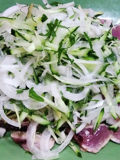 たっぷり野菜のかつおのタタキ-レシピのメイン写真