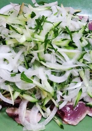 たっぷり野菜のかつおのタタキ-レシピのメイン写真