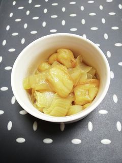 無水で無駄なし!お麩と玉葱のトロトロ煮-レシピのメイン写真