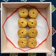 一件落着・リアル山吹色の菓子で呉座い升…