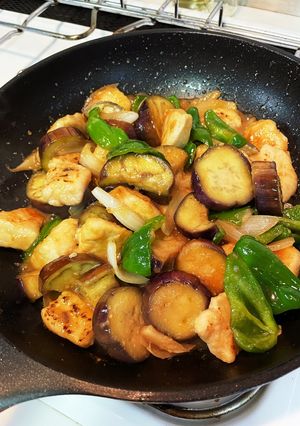 【簡単おかず】鶏胸肉と茄子の味噌炒め-レシピのメイン写真