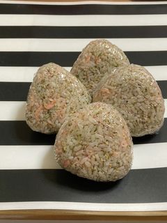 干しエビ・ゴマの炊込みご飯 鶏がら青のり-レシピのメイン写真