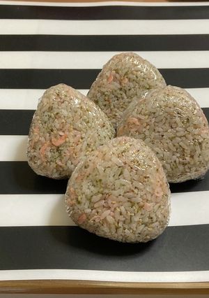 干しエビ・ゴマの炊込みご飯 鶏がら青のり-レシピのメイン写真