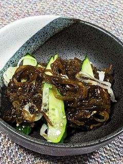 きゅうりたっぷり!モズクの酢の物-レシピのメイン写真