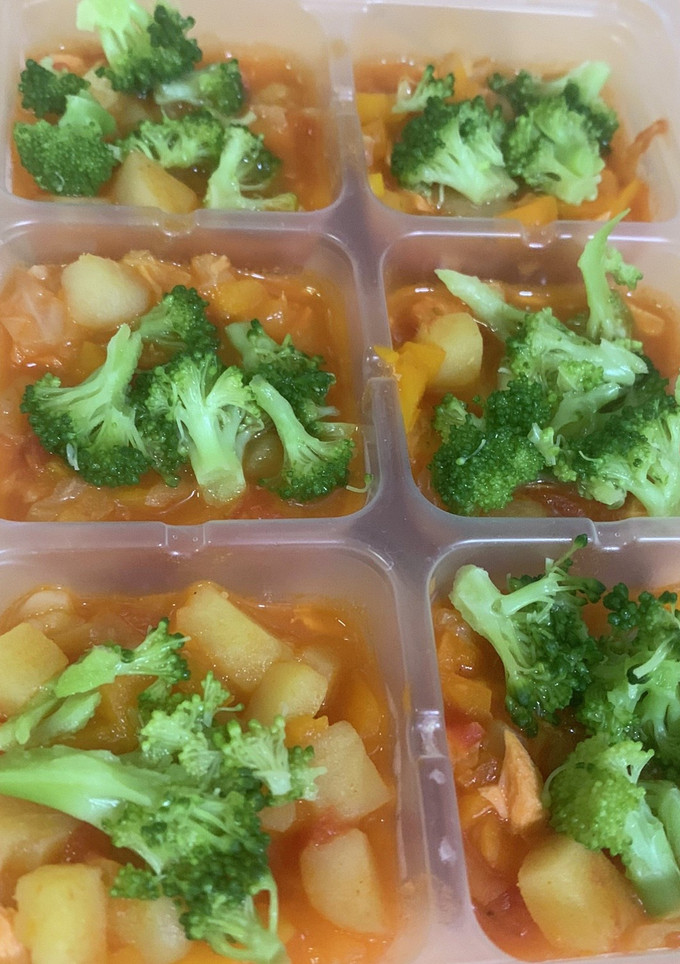 離乳食完了期　野菜と鮭のトマト煮込み-レシピのメイン写真