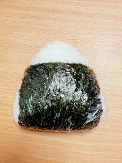 簡単!おにぎりの具☆梅こんぶおにぎり-レシピのメイン写真