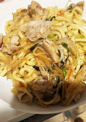 なんでも入れちゃえ焼きうどん-レシピのメイン写真