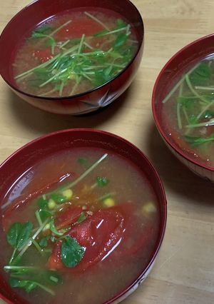 とうもろこしの芯を使ったトマトの味噌汁-レシピのメイン写真