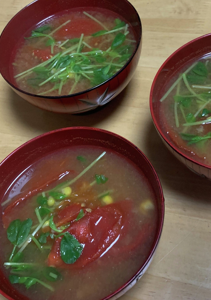 とうもろこしの芯を使ったトマトの味噌汁-レシピのメイン写真