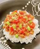 納豆、枝豆、トマトのおかかごま油丼