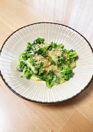 焼きブロッコリーのチーズ、パン粉をかけて-レシピのメイン写真
