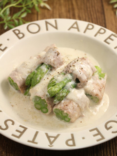 簡単!アスパラ肉巻きのクリーム煮-レシピのメイン写真