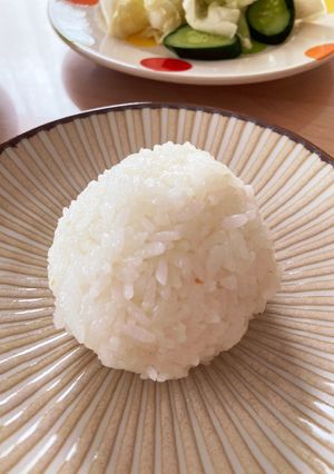 鮭フレークおにぎり-レシピのメイン写真