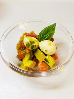 アボカドとトマトのサラダ-レシピのメイン写真