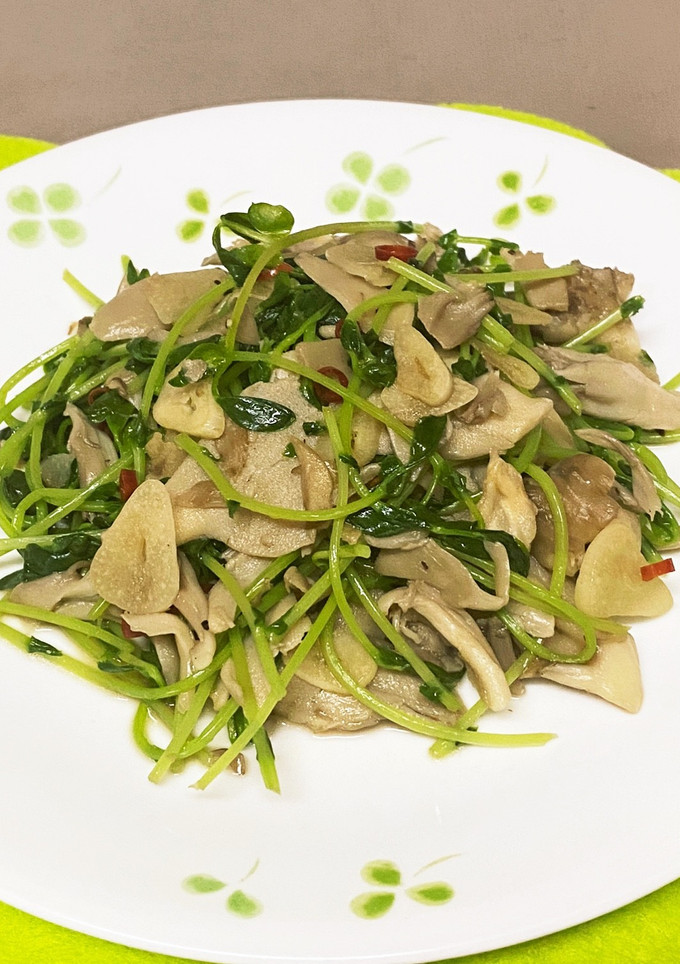 豆苗と舞茸のペペロン風炒め-レシピのメイン写真