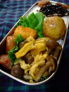 お弁当に♪シメジと卵のオイスター炒め-レシピのメイン写真