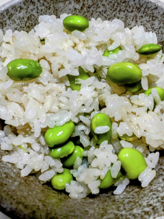 旬の物を美味しく食べよう♡枝豆ご飯-レシピのメイン写真
