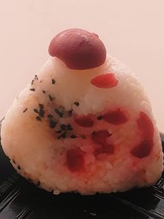 “カリカリ梅帽子ごま塩おむすび”-レシピのメイン写真