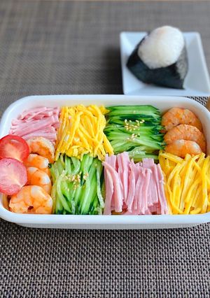 暑い日に♪モザイク・ラーメンサラダ弁当-レシピのメイン写真
