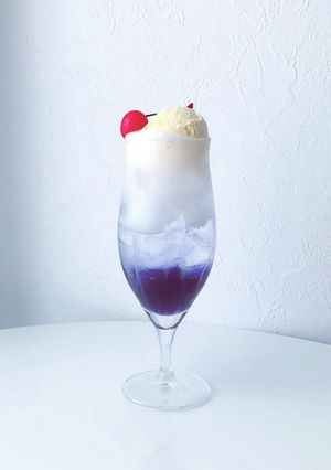 青いクリームソーダ【バタフライピー】-レシピのメイン写真