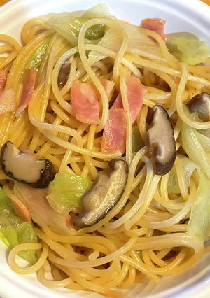 レタスとベーコンとしいたけの和風パスタ-レシピのメイン写真