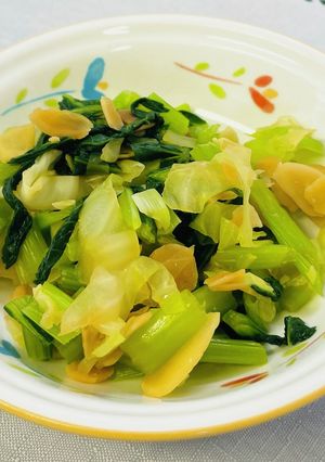 学校給食≫キャベツ小松菜のアーモンドあえ-レシピのメイン写真