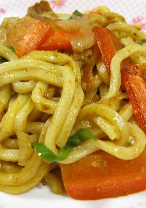 スパイシーなカレー焼きうどん-レシピのメイン写真