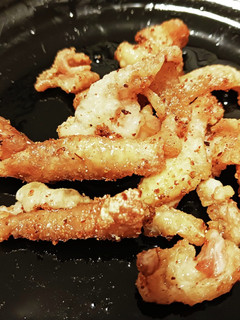 鶏皮のアヒージョ(カリカリ揚げ)-レシピのメイン写真