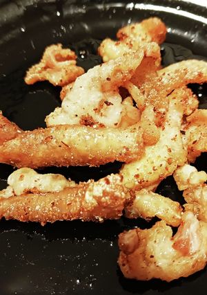 鶏皮のアヒージョ（カリカリ揚げ）-レシピのメイン写真