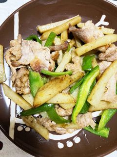 ジャガイモとピーマン、豚肉のカレー炒め-レシピのメイン写真