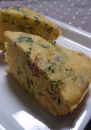 コーンとほうれん草の炊飯器ケーキ-レシピのメイン写真