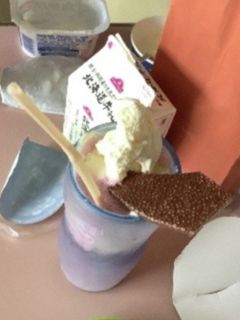 簡単 イチゴスムージーアイス&チョコ入り-レシピのメイン写真