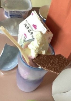 簡単　イチゴスムージーアイス&チョコ入り-レシピのメイン写真